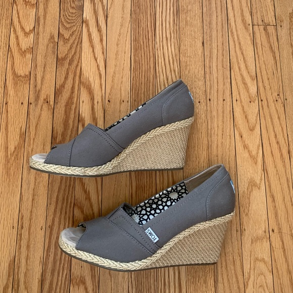 TOMS Espadrille Wedge Pump - Picture 3 of 7